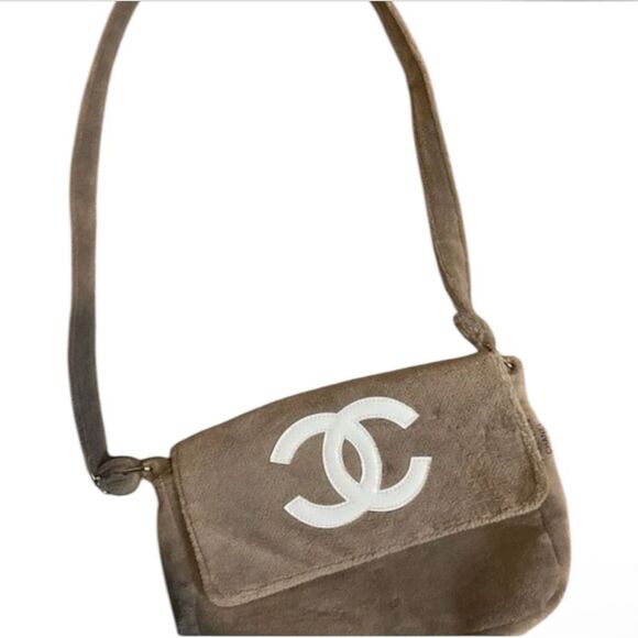 Chanel Precision Fuzzy Messenger Bag Taupe CC Logo Terry Cloth New GWP - Picture 1 of 14
